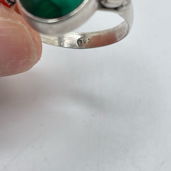 Malachite & Sterling Ring - Picture 5 of 8